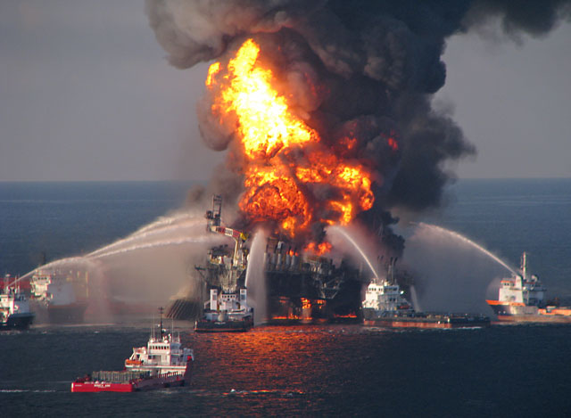Fire boat response crews battle the blazing remnants of the off shore oil rig. Deepwater Horizon April 21, 2010. © United States Coast Guard (USCG) Fire boat response crews battle the blazing remnants of the off shore oil rig. Deepwater Horizon April 21, 2010. © United States Coast Guard (USCG)