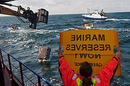 SE anti trawling boulder action2