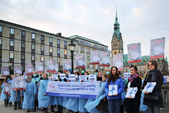 32.000 Unterschriften gegen neues Tierversuchslabor am UKE Hamburg übergeben 1