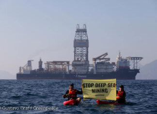 Protest against Deep Sea Mining Vessel in Mexico © Gustavo Graf / Greenpeace