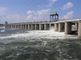 Kakhovka hydroelectric station, Nova Kakhovka, Kherson Oblast, Ukraine / Липунов Дмитрий