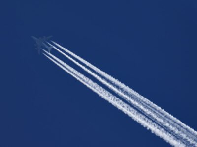 Aviation: Reduce contrail warming for less than €4 per flight ticket - new study 1 Aviation contrails © GreenConnect